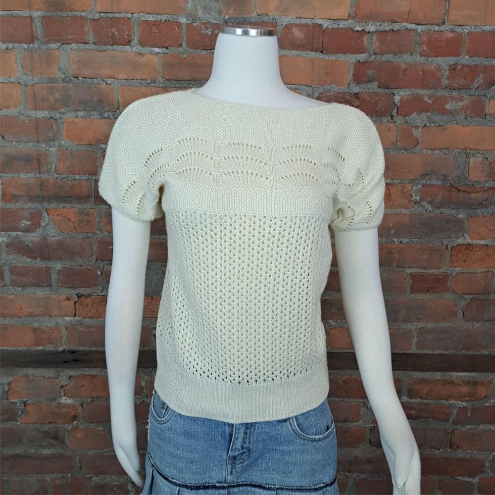 SOLDVintage Womens  Pointelle Beige Short Sleeve Lightweight Sweater Size S